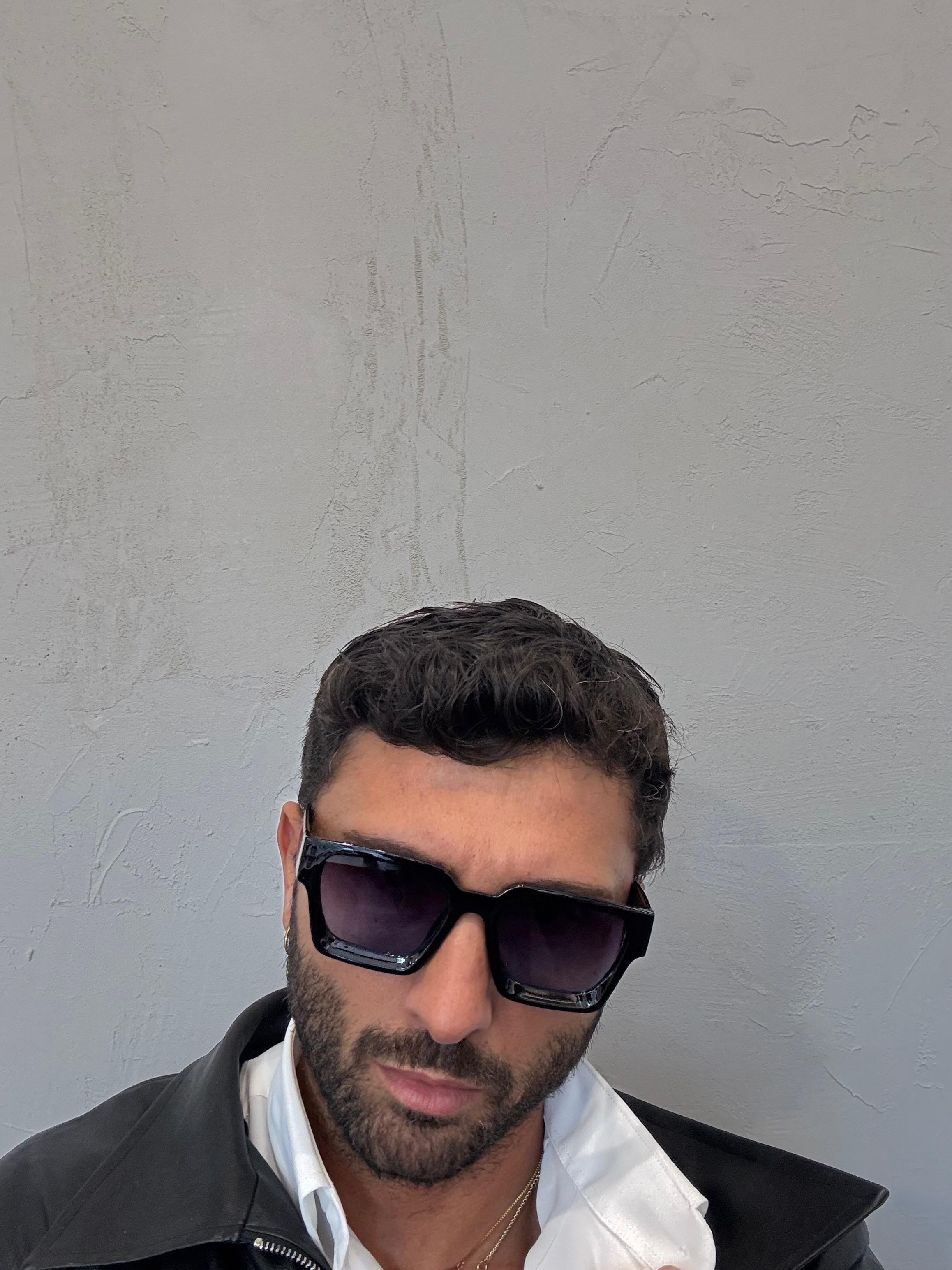 SUNGLASSES 6