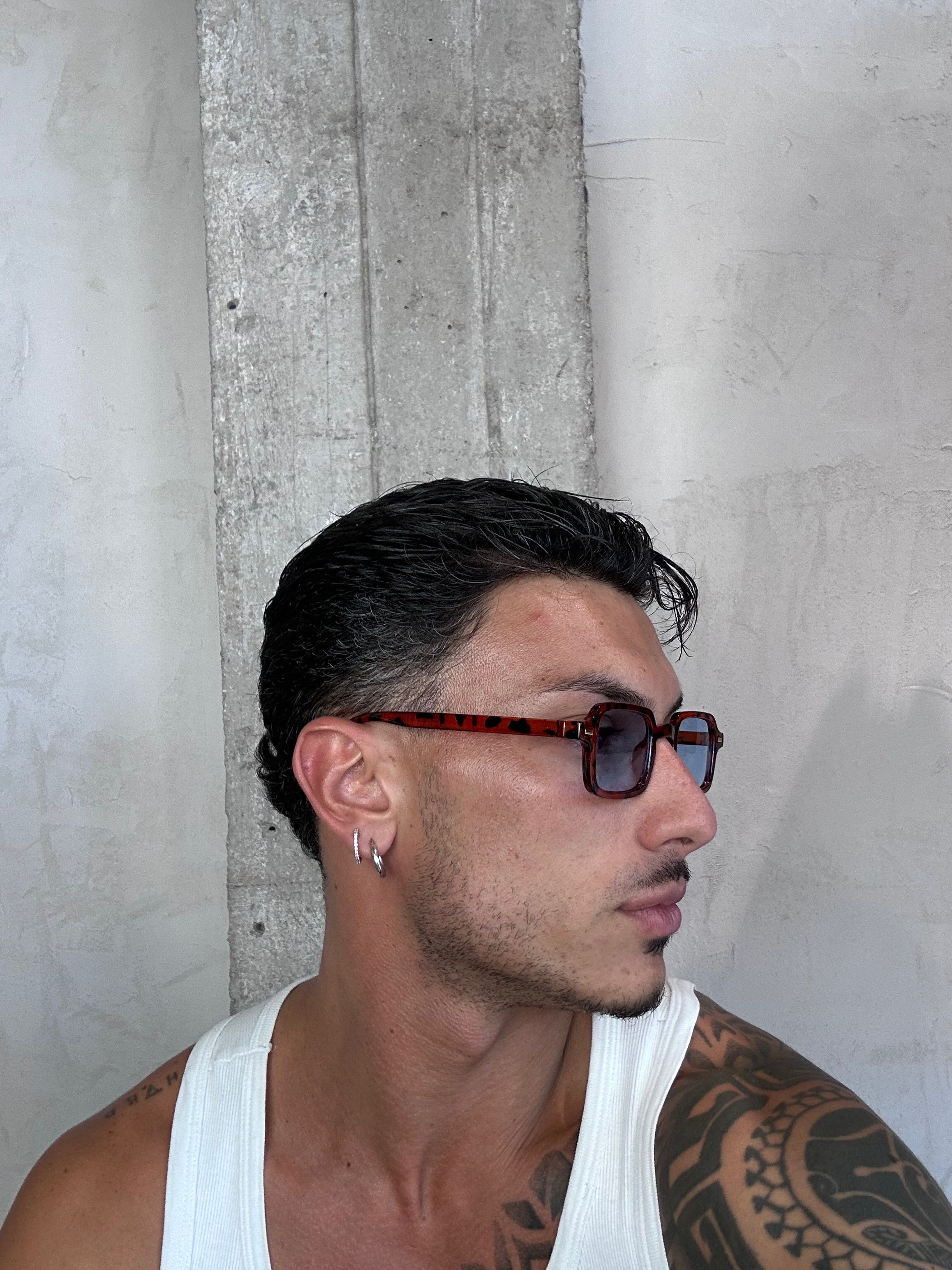 SUNGLASSES 19