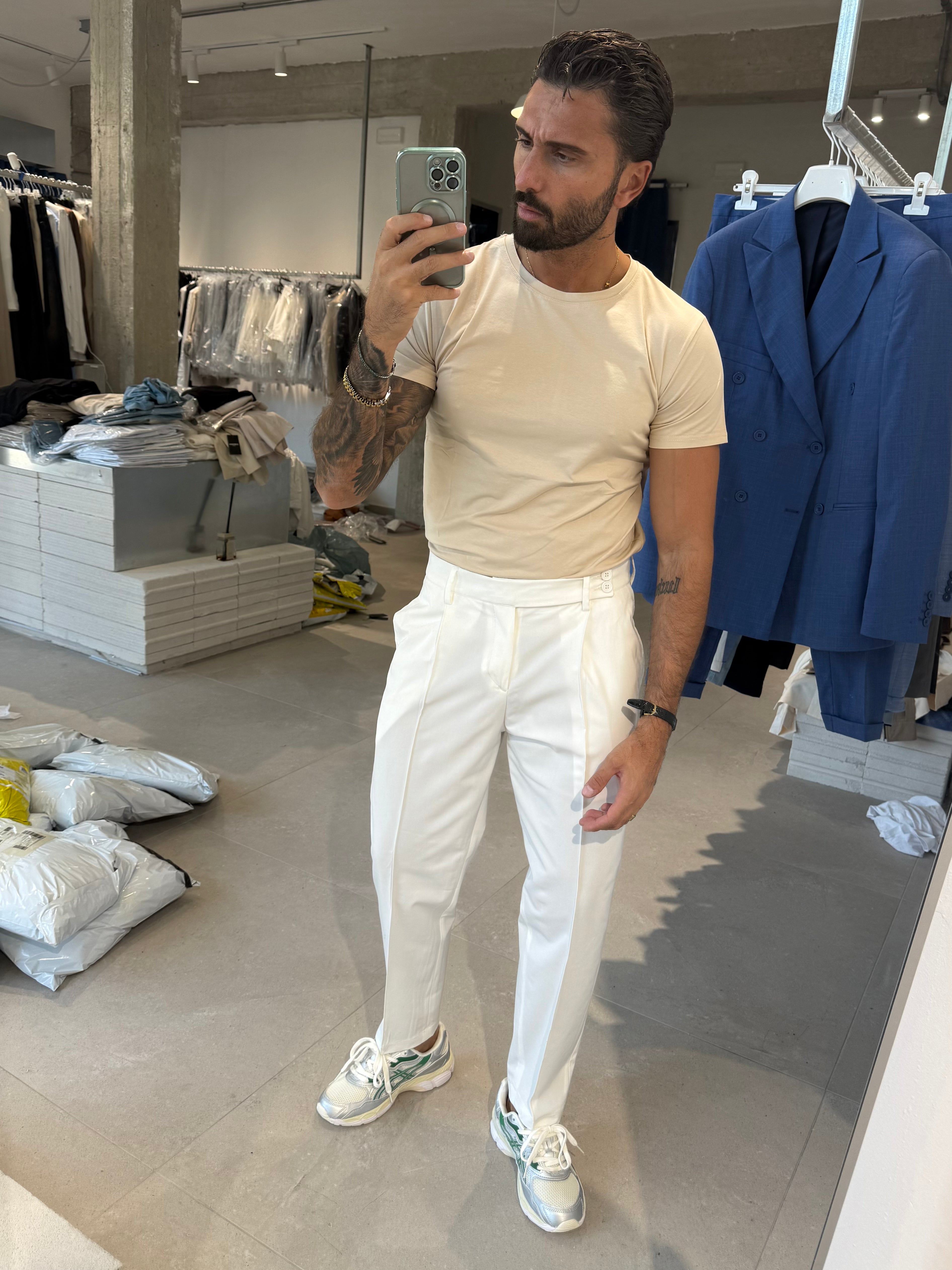 T-SHIRT FIT