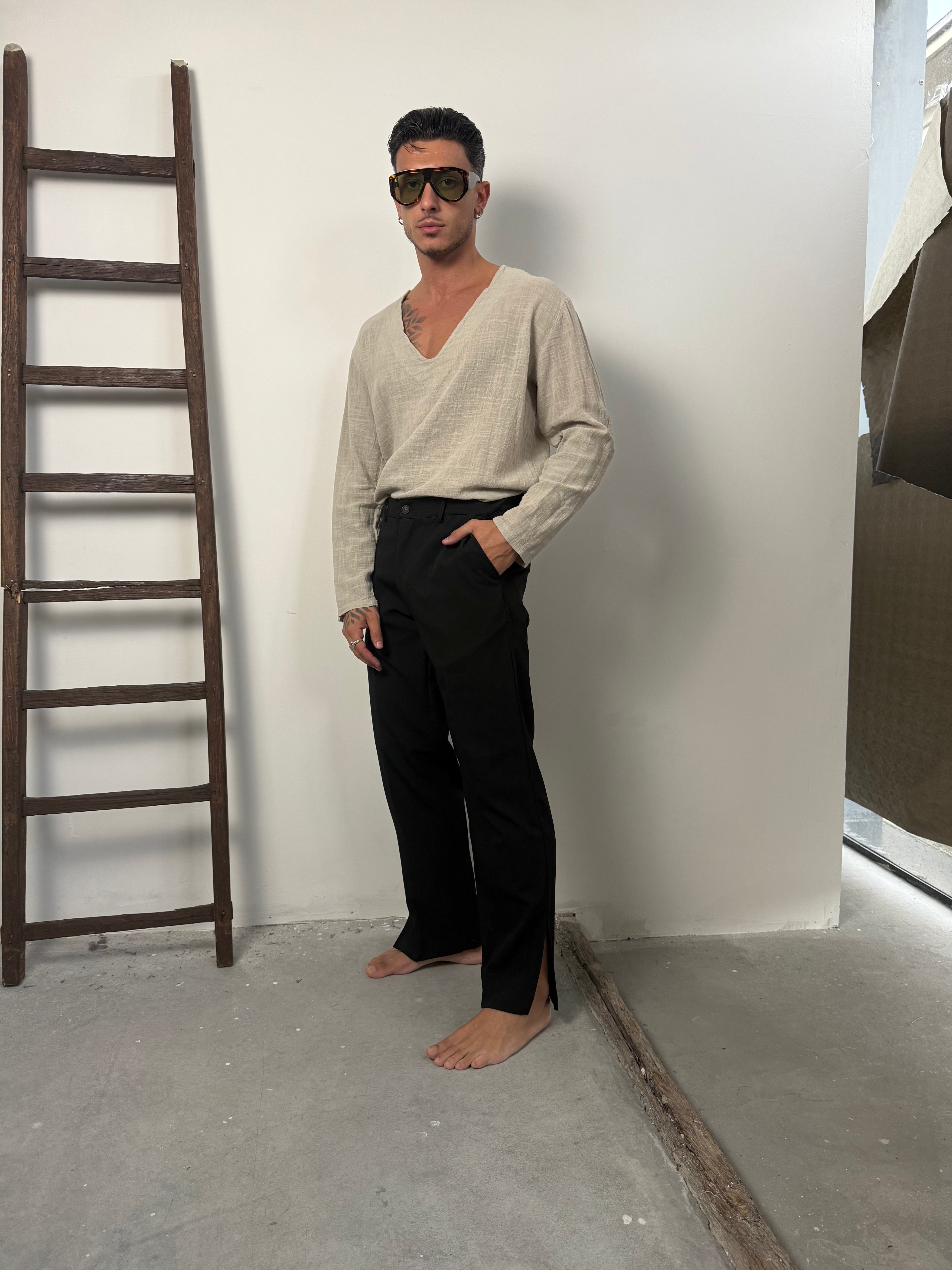 MAGLIA SCOLLO A V LINO
